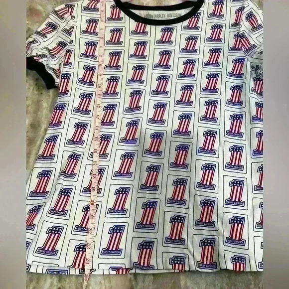 Women’s HARLEY DAVIDSON Allover print #1 logo short sleeve top- Size Large - Picture 5 of 9